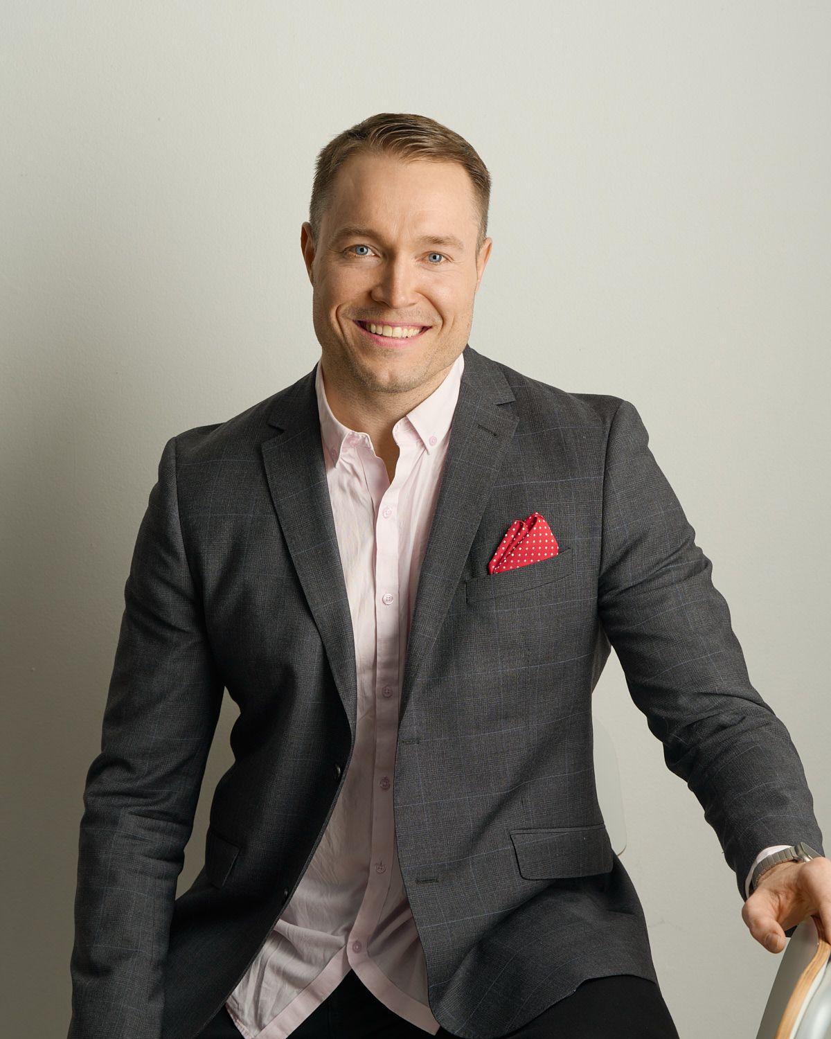 Aleksi Paavola, teknologiajohtaja